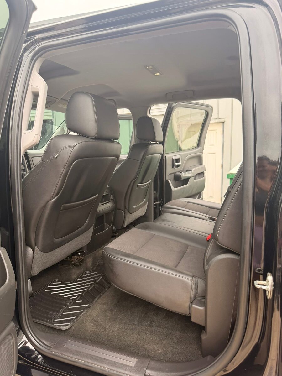 Vehicle interior after detailing